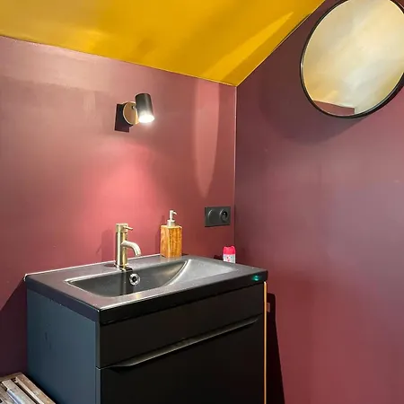 Charmingchambryapartmentcentral,cozy, And Convenient *